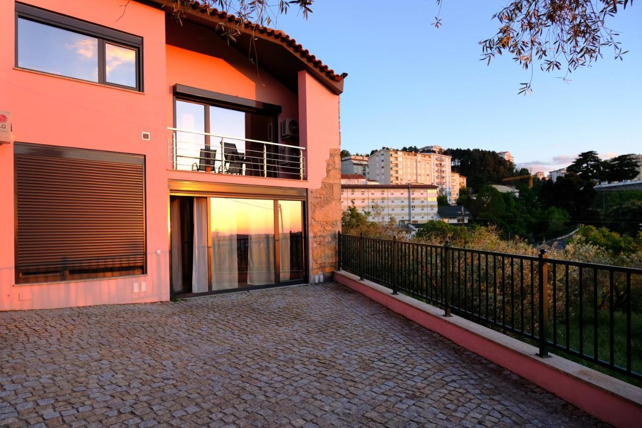 T1 Com Cozinha E Vista Magnifica No Centro De Seia Apartment Exterior foto